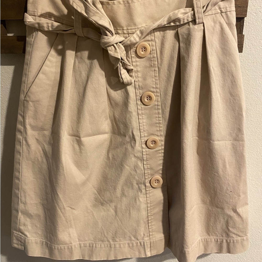 Halogen Light Tan Skirt with Button Detail Size 8p‎